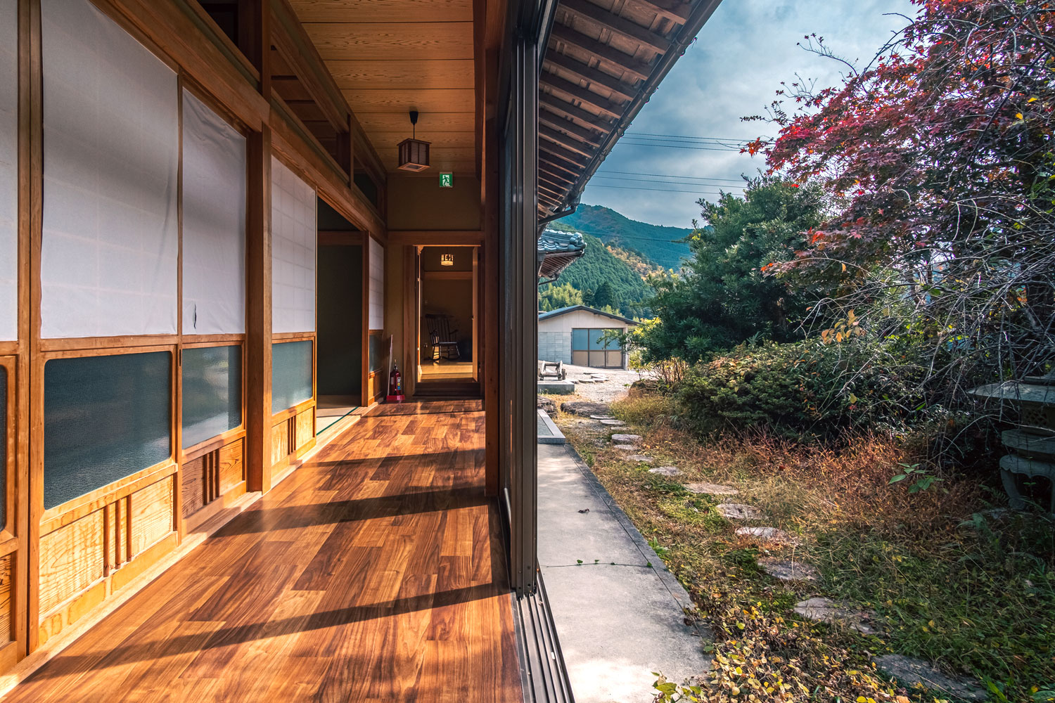 兵庫県神河街　16名まで宿泊可能な1棟貸切の庭付き古民家宿　星と風の庭